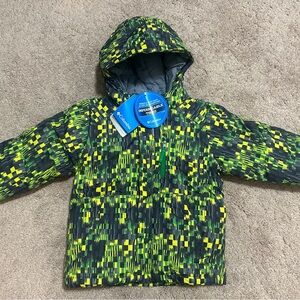 Columbia NWT 4T Pixelated Green and Black Jacket